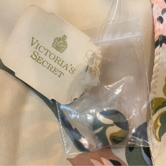 90s Victoria’s Secret Silk Cream Nightshirt Floral Print Vintage Shirt Tunic Top - Picture 2 of 9